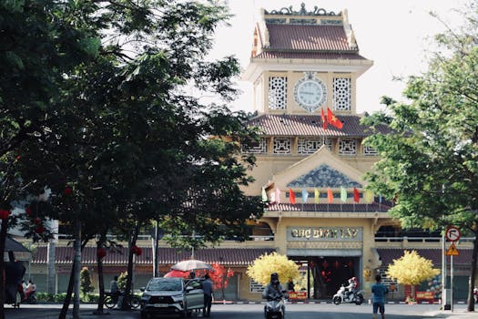 Binh Tay Market