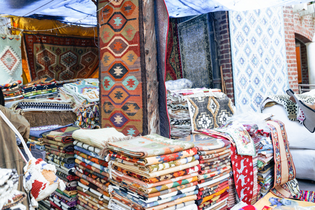 Dilli Haat Market, Delhi, India