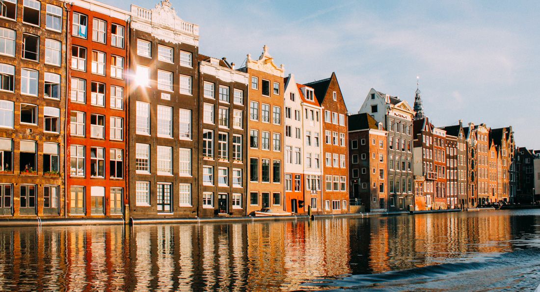 The Best Clubs in Amsterdam for a 24/7 Party - Hostelworld Travel Blog