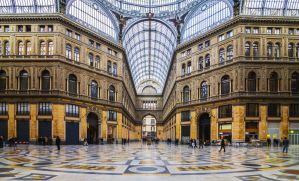 How to Explore Naples with a City Walking Tour