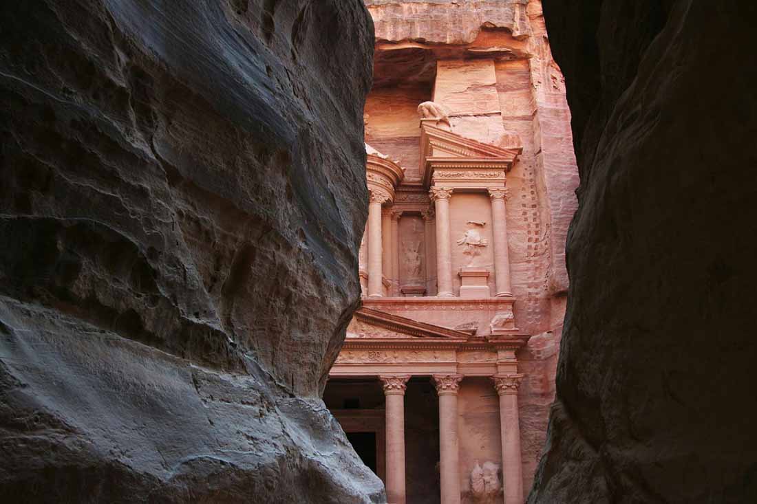 Jordan Travel Cost - Average Price of a Vacation to Jordan: Food Meal & Weekly Expenses |