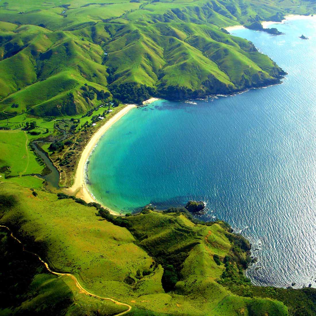 Tupou Bay, New Zealand