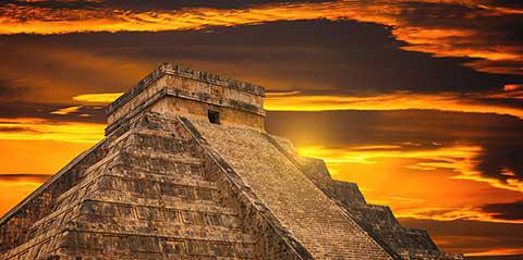 Kukulkan Pyramid in Chichen Itza